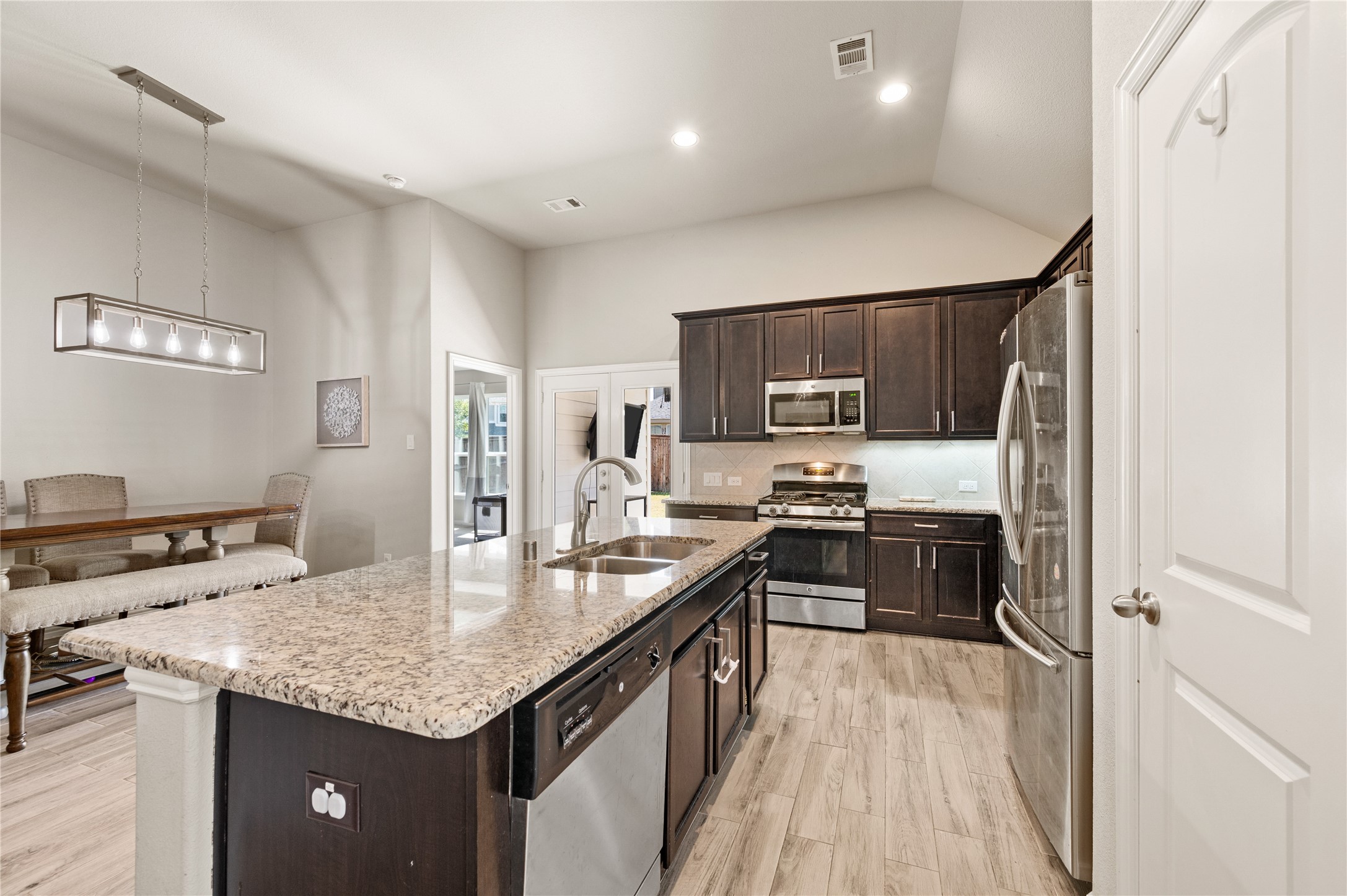 616 Chippewa Way Aubrey TX 76227
