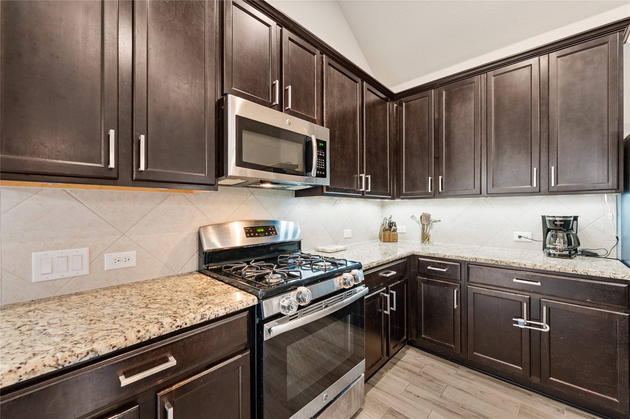 616 Chippewa Way Aubrey TX 76227