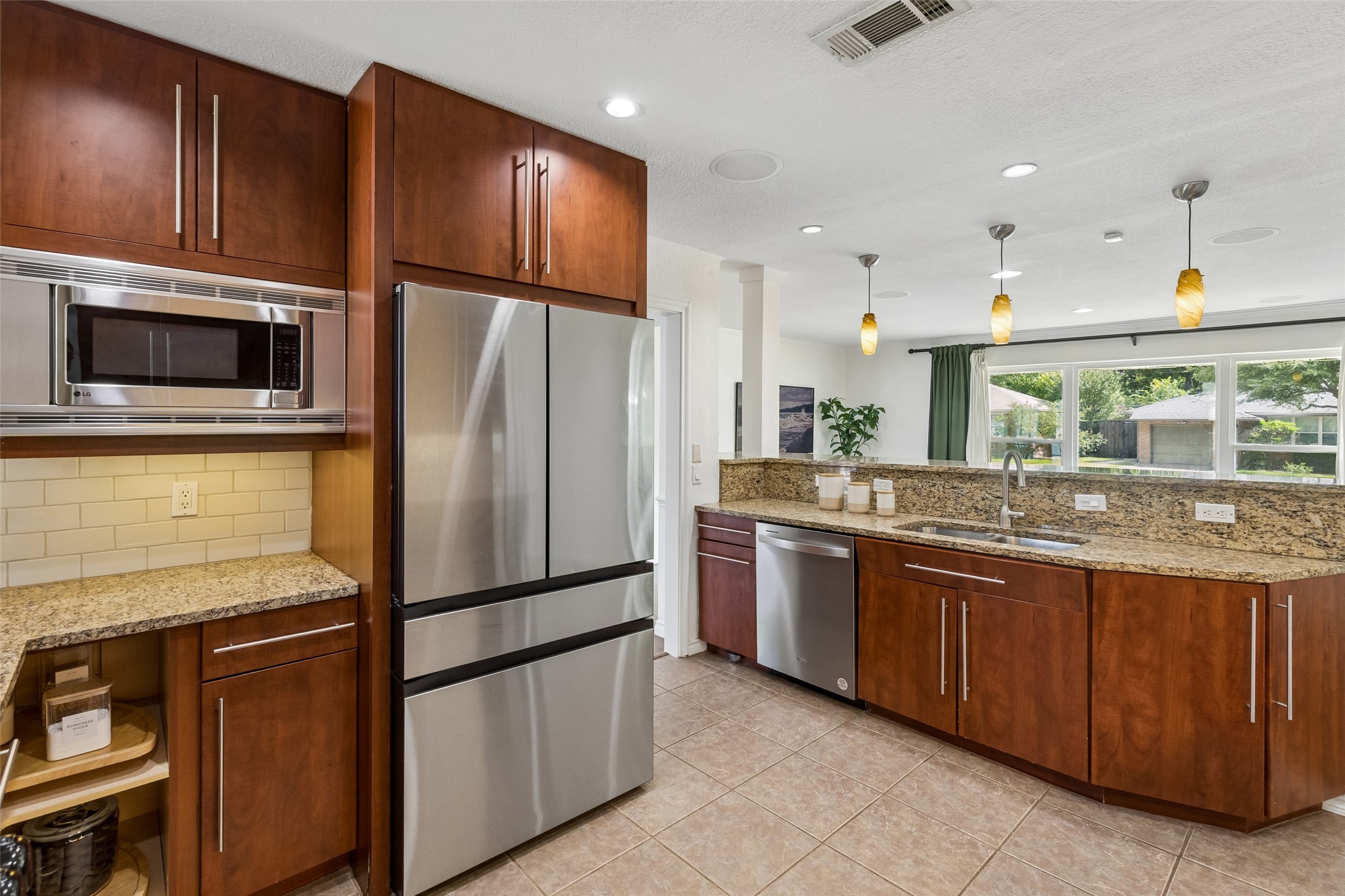 429 Parkhurst Drive Dallas TX 75218