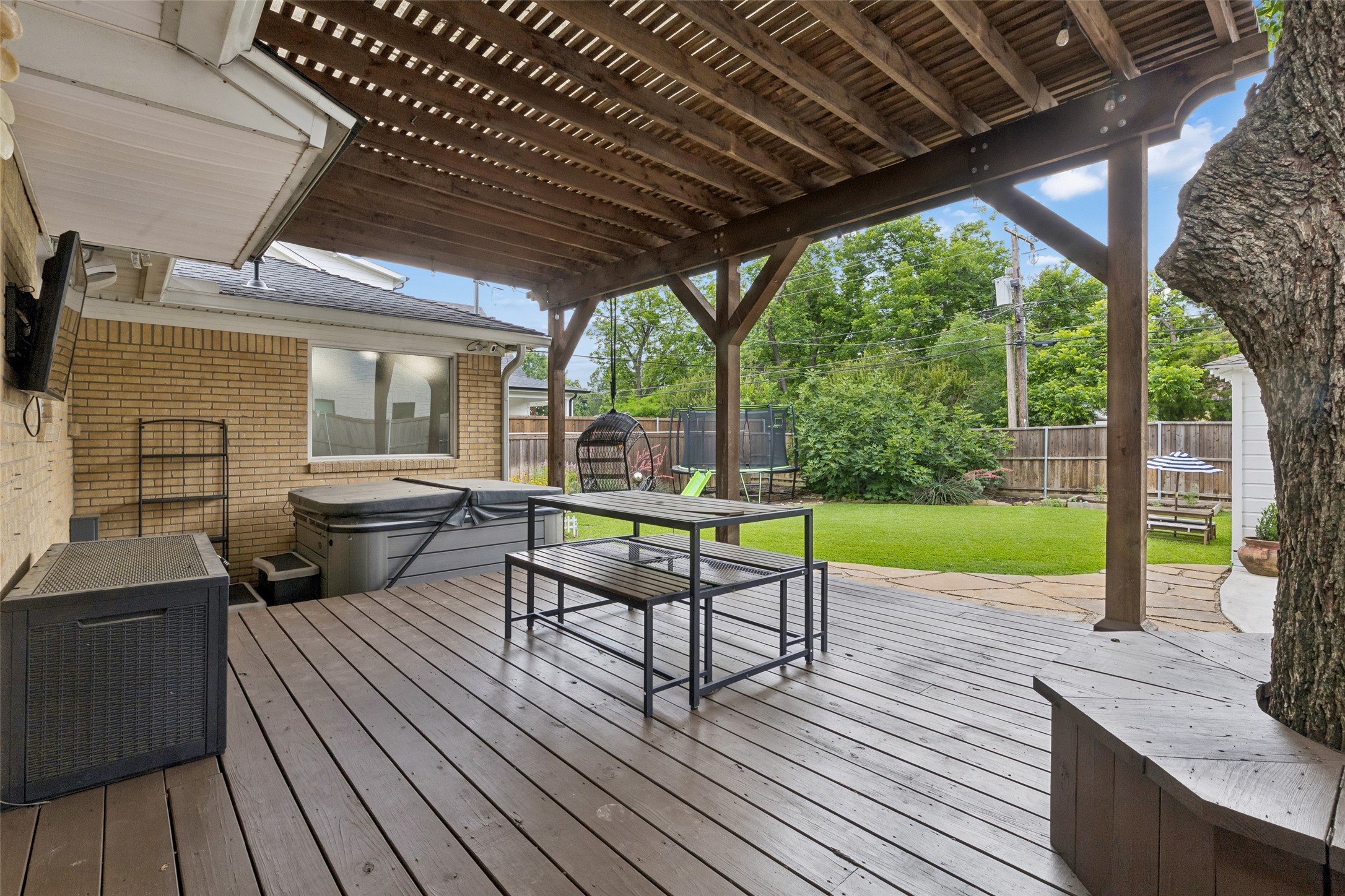429 Parkhurst Drive Dallas TX 75218