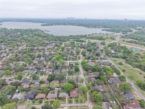 429 Parkhurst Drive Dallas TX 75218