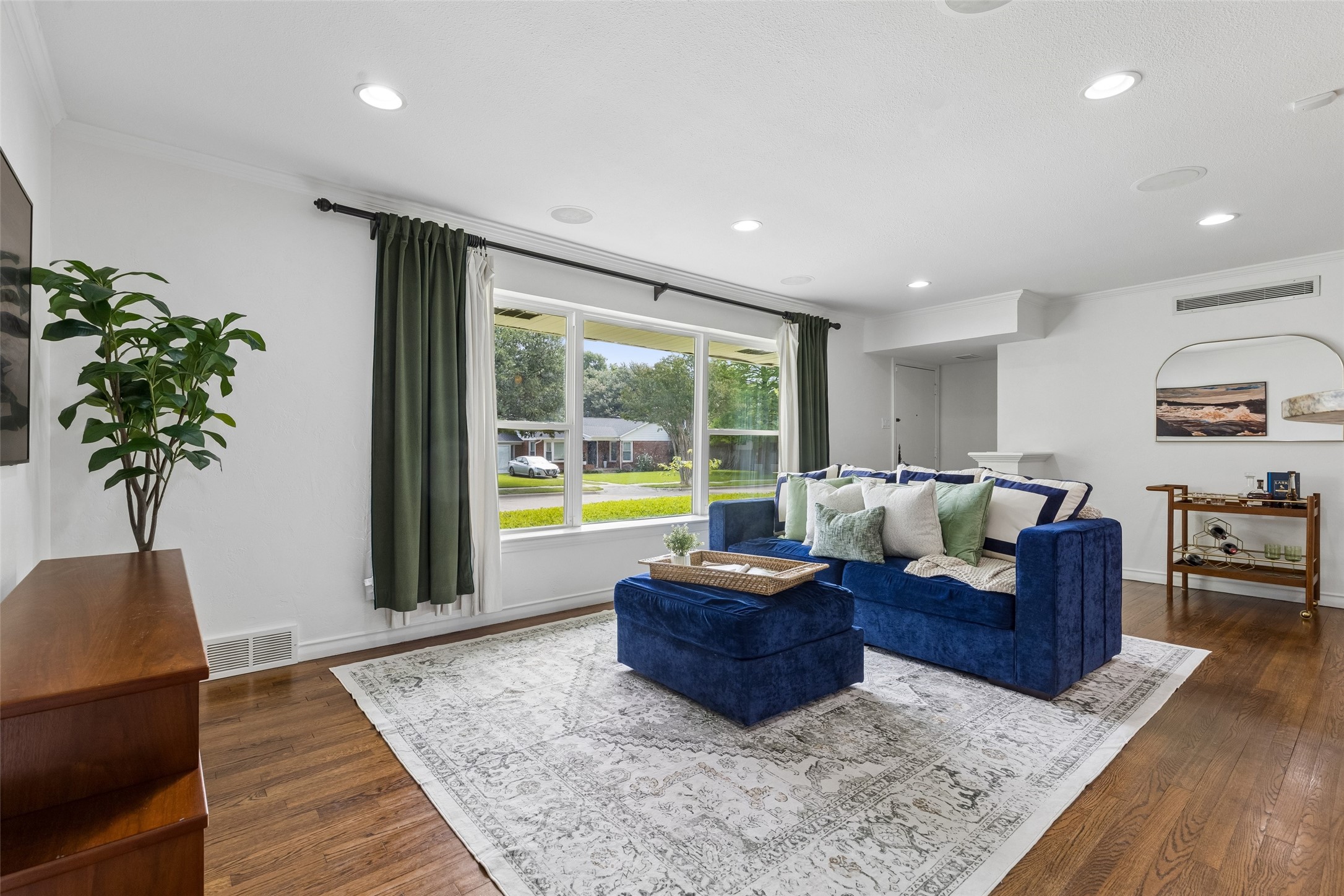 429 Parkhurst Drive Dallas TX 75218