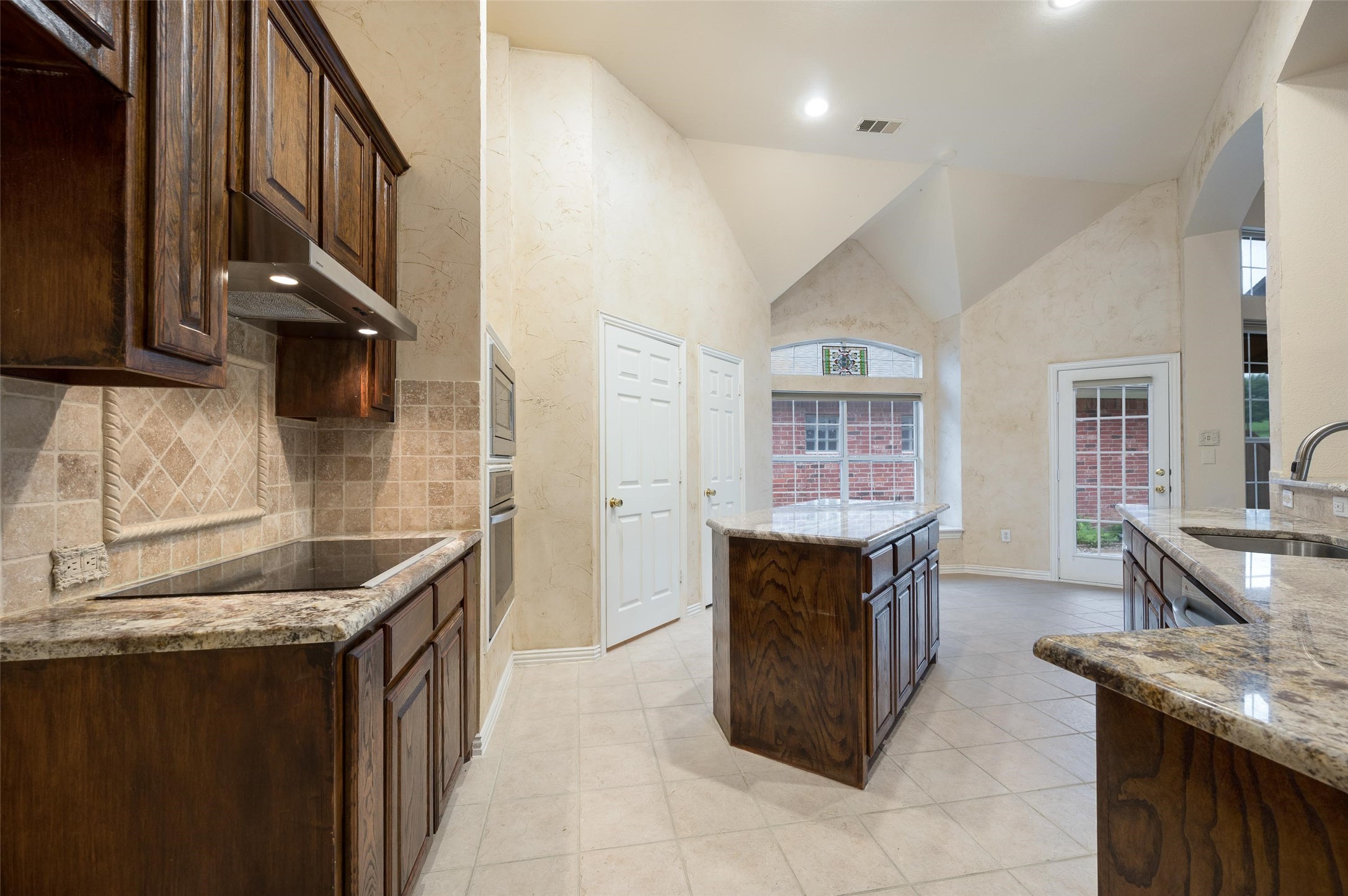 1660 Kimble Drive Carrollton TX 75010