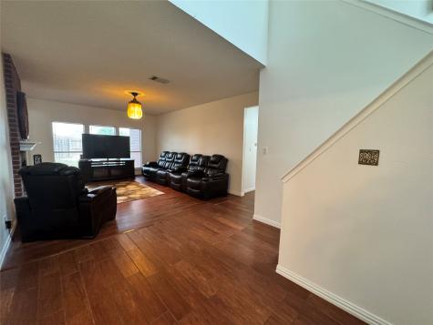 513 Shannon Circle Desoto TX 75115