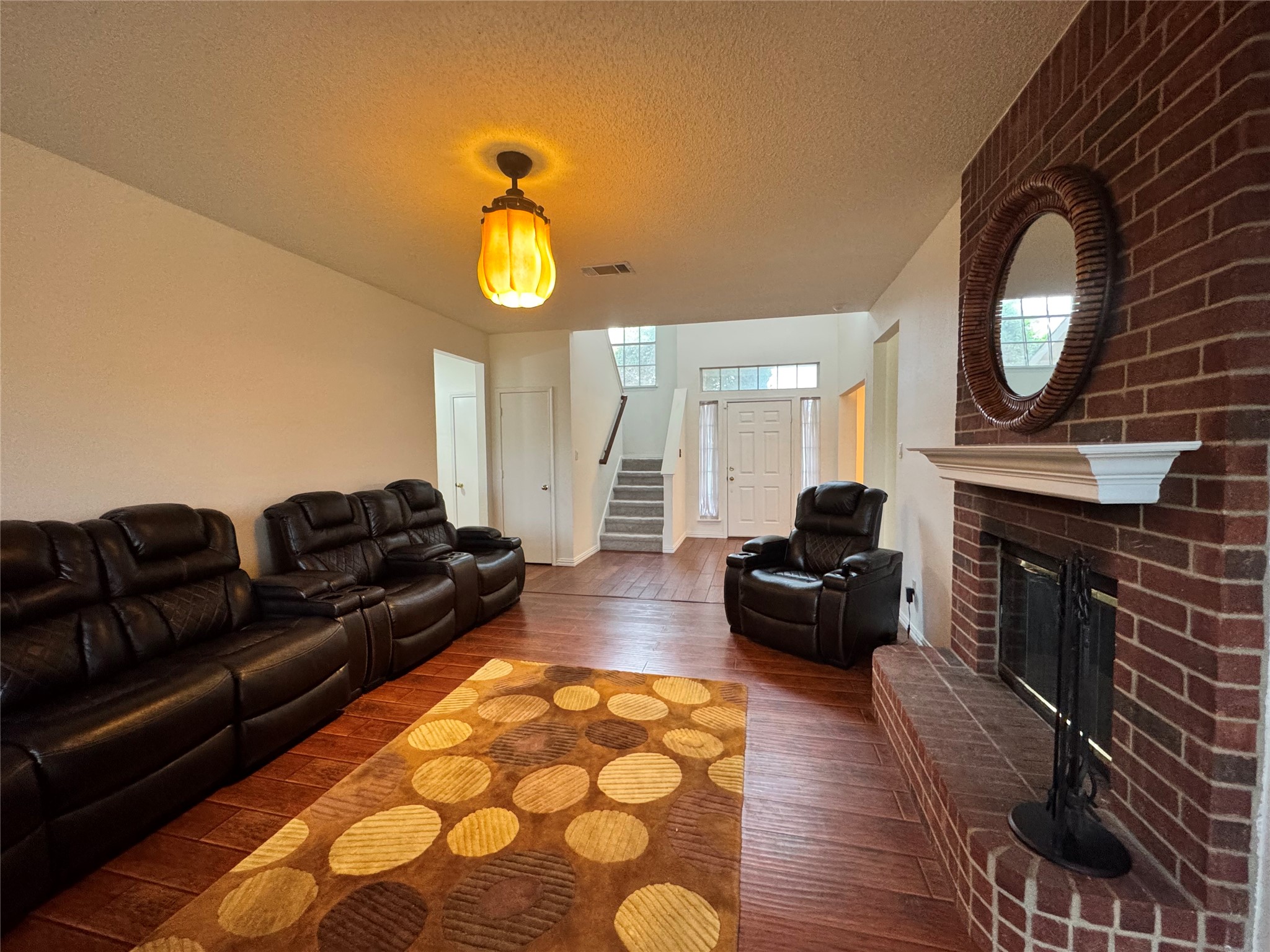513 Shannon Circle Desoto TX 75115