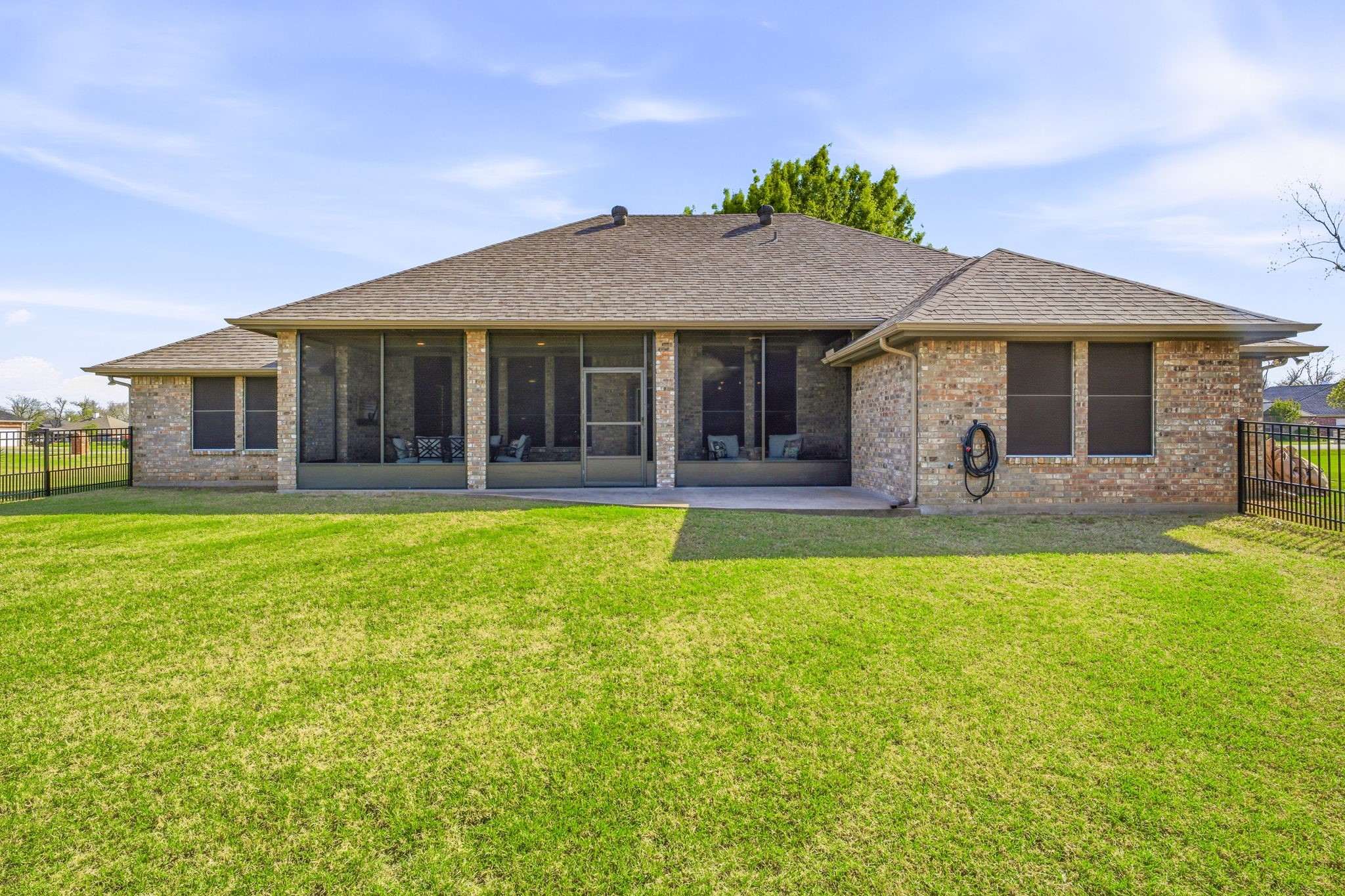 5910 Dog Leg Court Granbury TX 76049