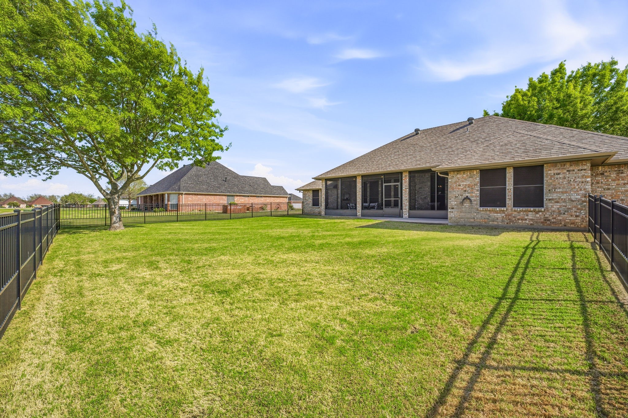5910 Dog Leg Court Granbury TX 76049