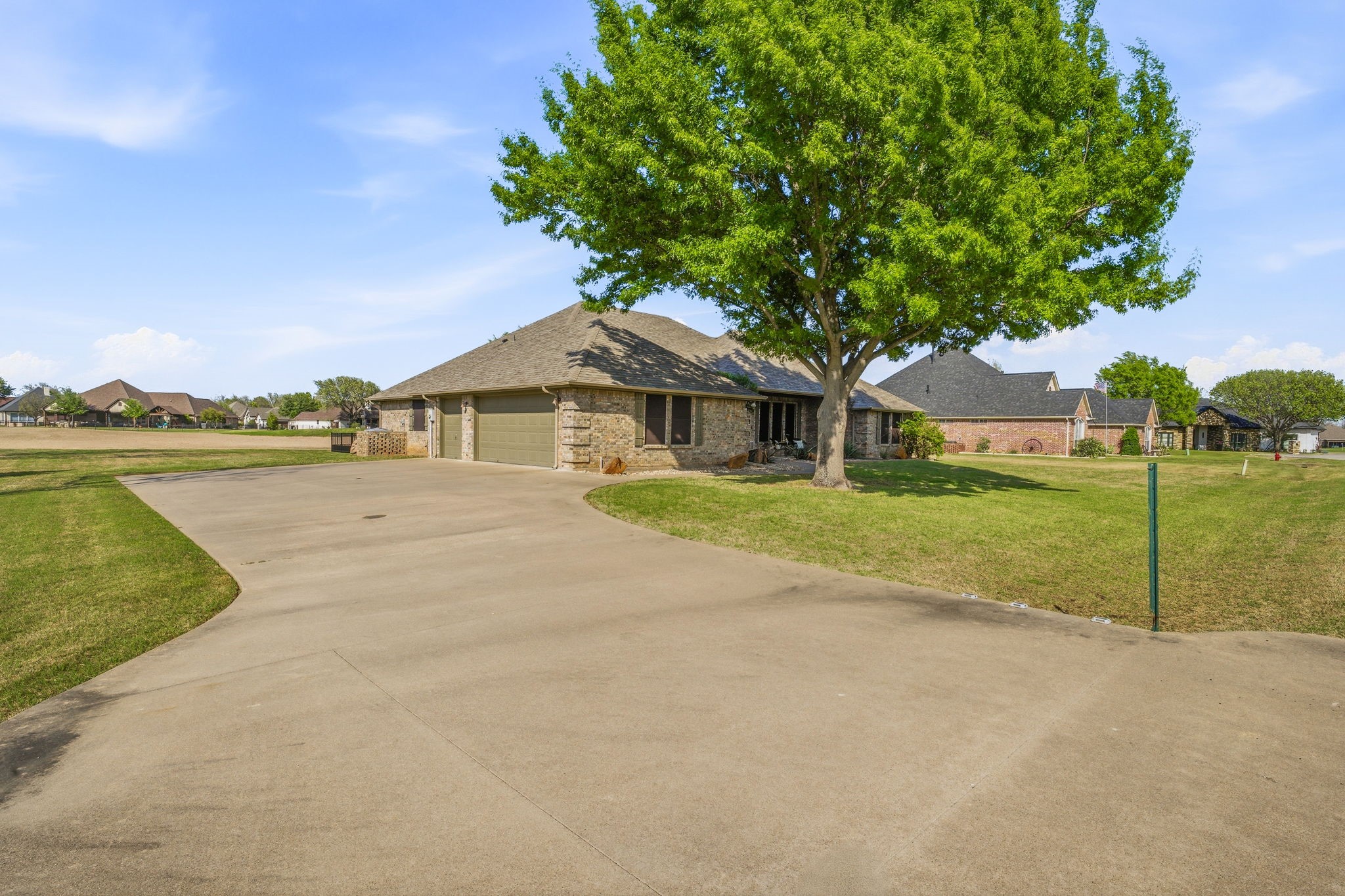 5910 Dog Leg Court Granbury TX 76049