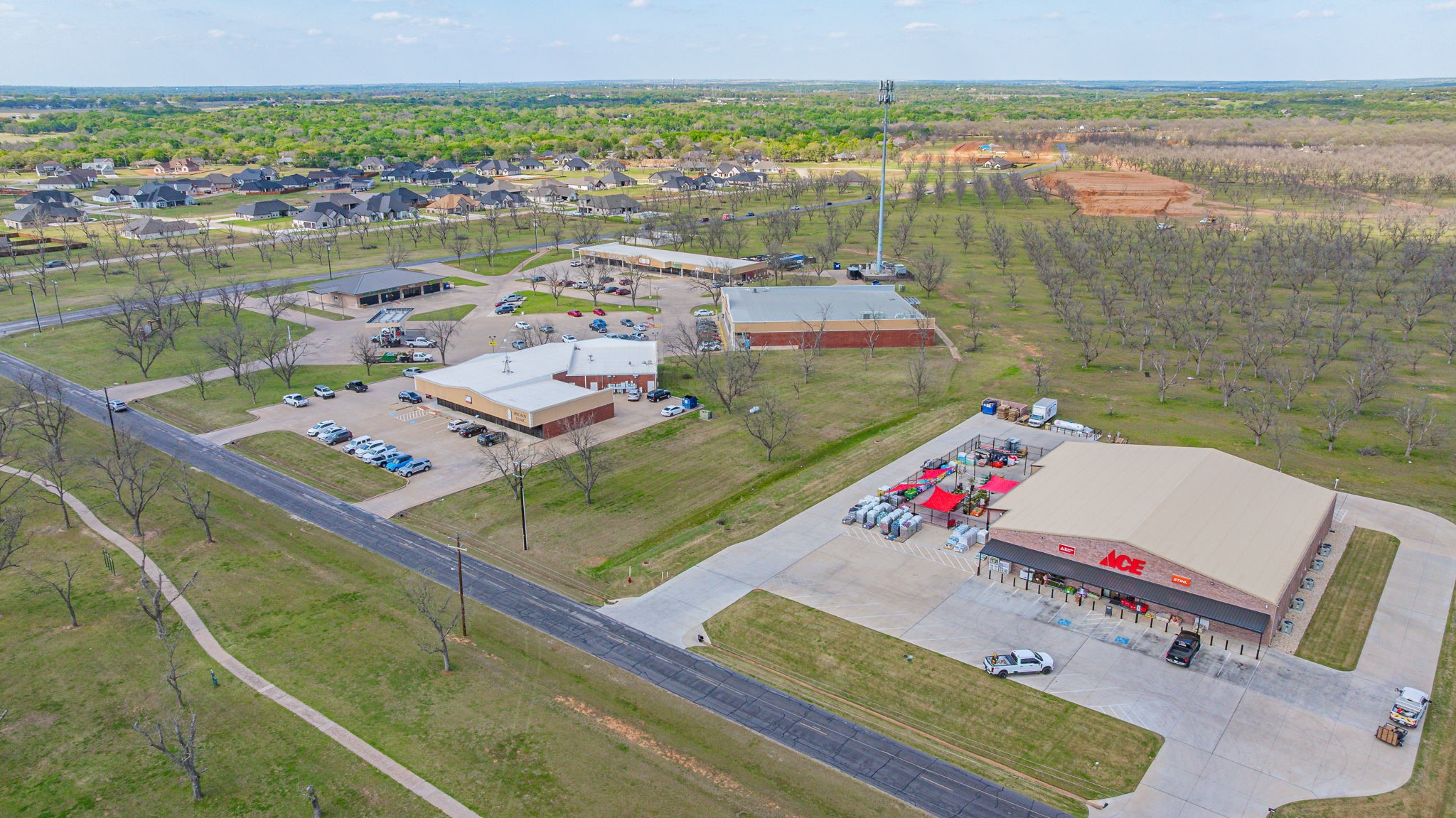 5910 Dog Leg Court Granbury TX 76049