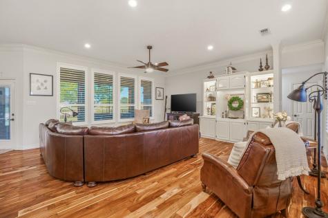 5910 Dog Leg Court Granbury TX 76049