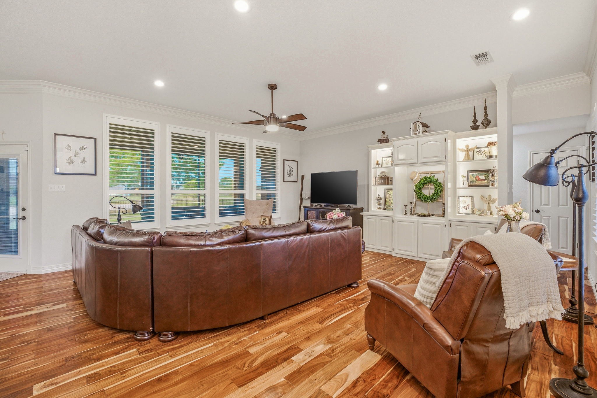 5910 Dog Leg Court Granbury TX 76049