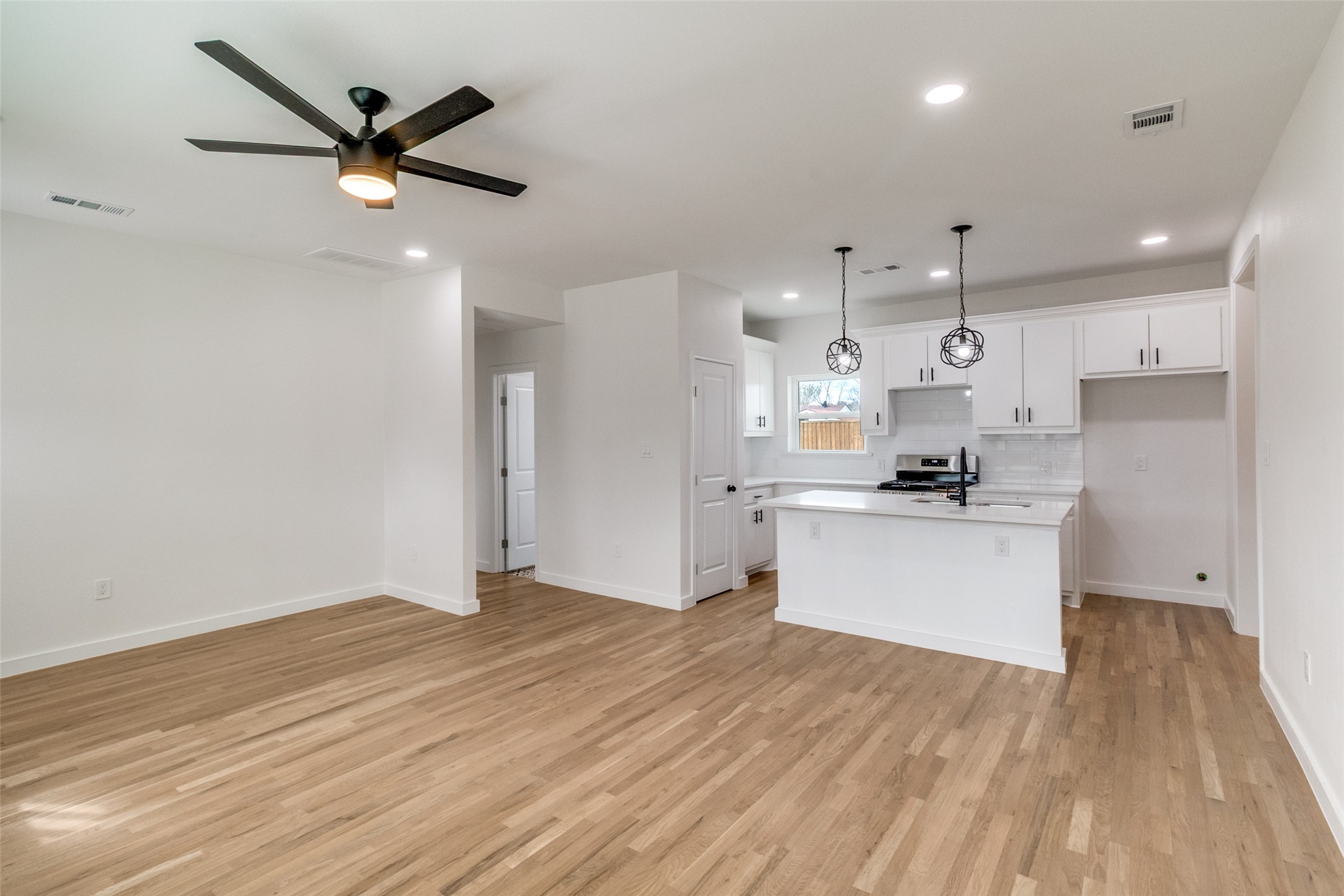 2145 Major Drive Dallas TX 75227