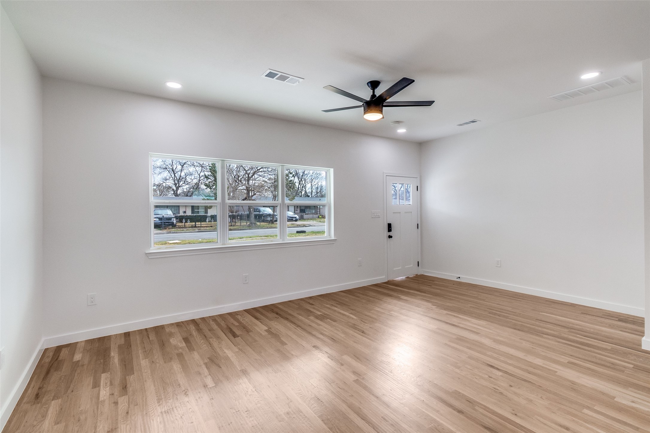 2145 Major Drive Dallas TX 75227