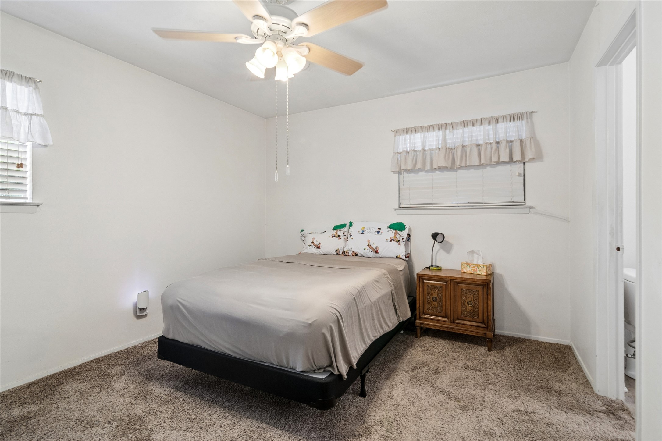 937 Patricia Street Irving TX 75060