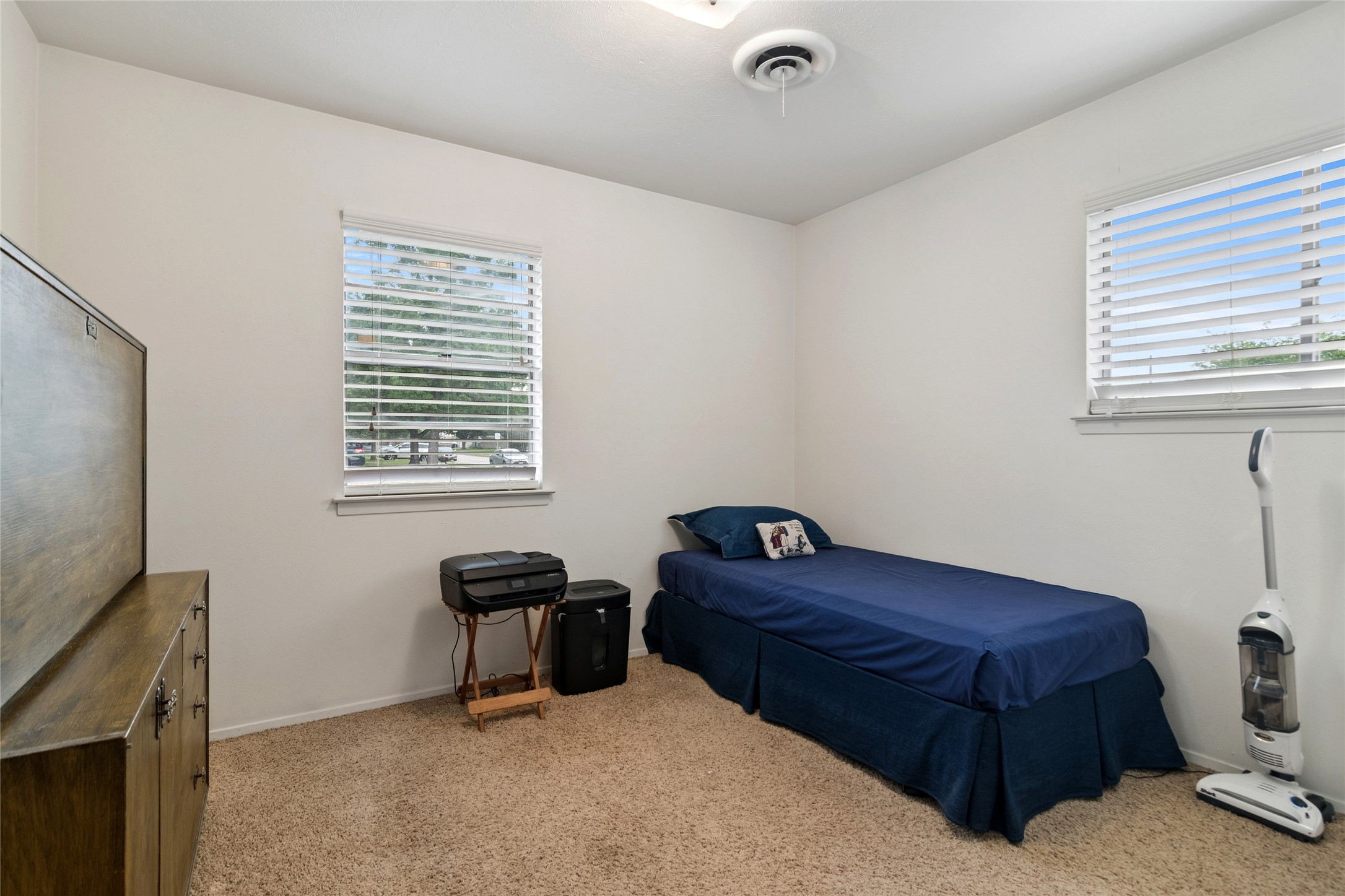 937 Patricia Street Irving TX 75060