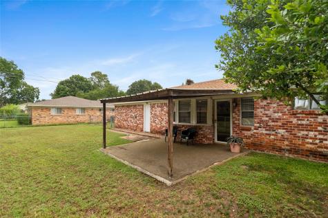 937 Patricia Street Irving TX 75060