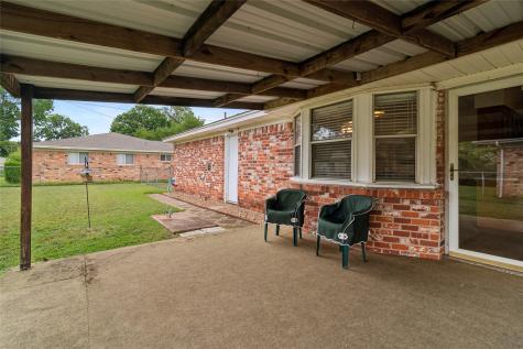 937 Patricia Street Irving TX 75060