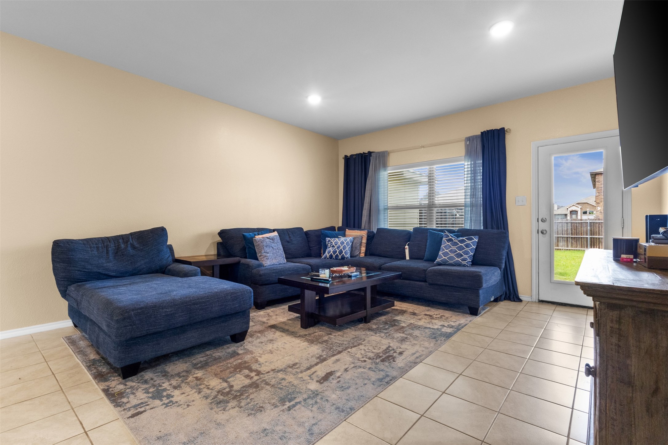 1517 Kentucky Avenue Lancaster TX 75134