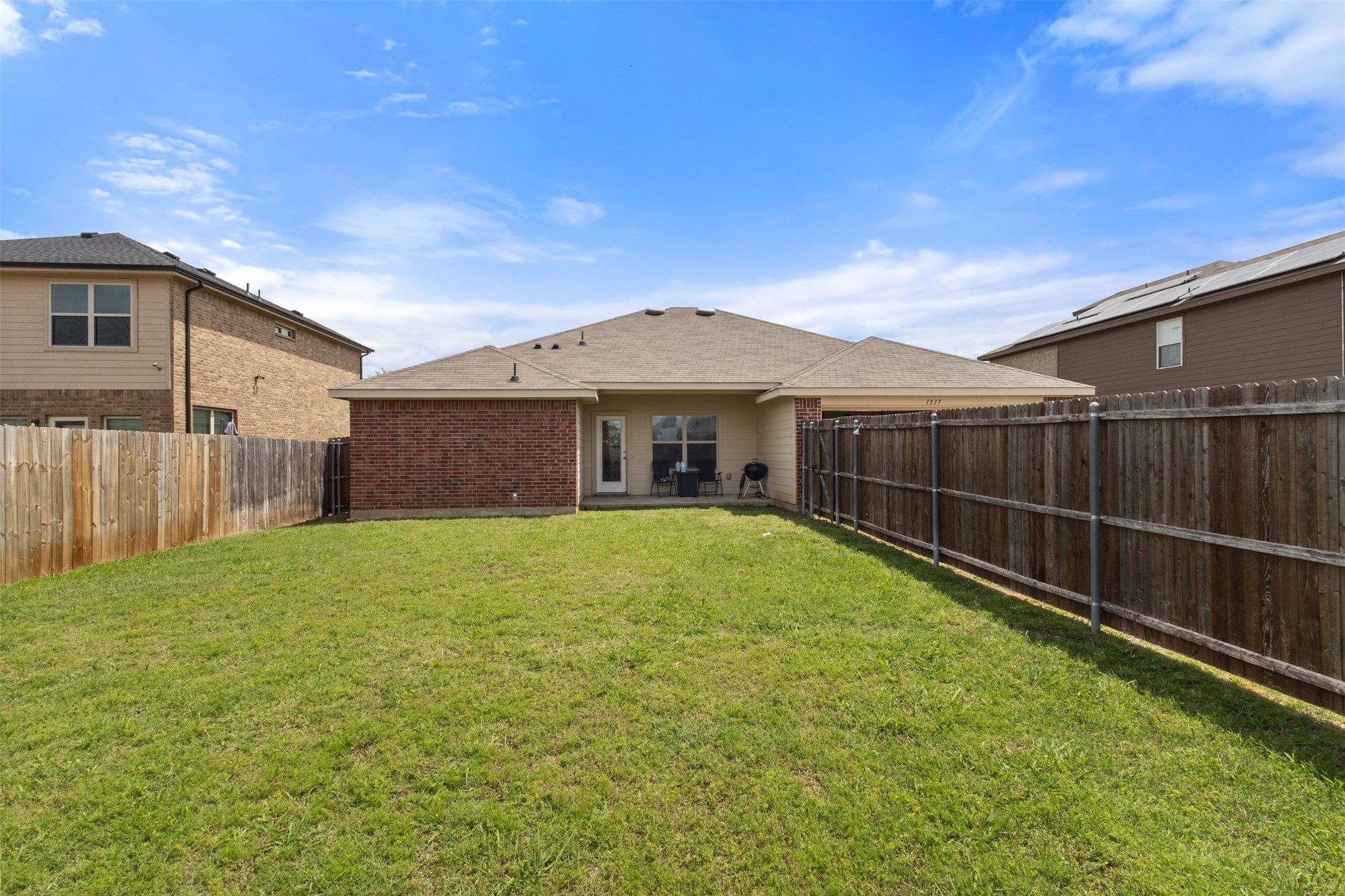 1517 Kentucky Avenue Lancaster TX 75134