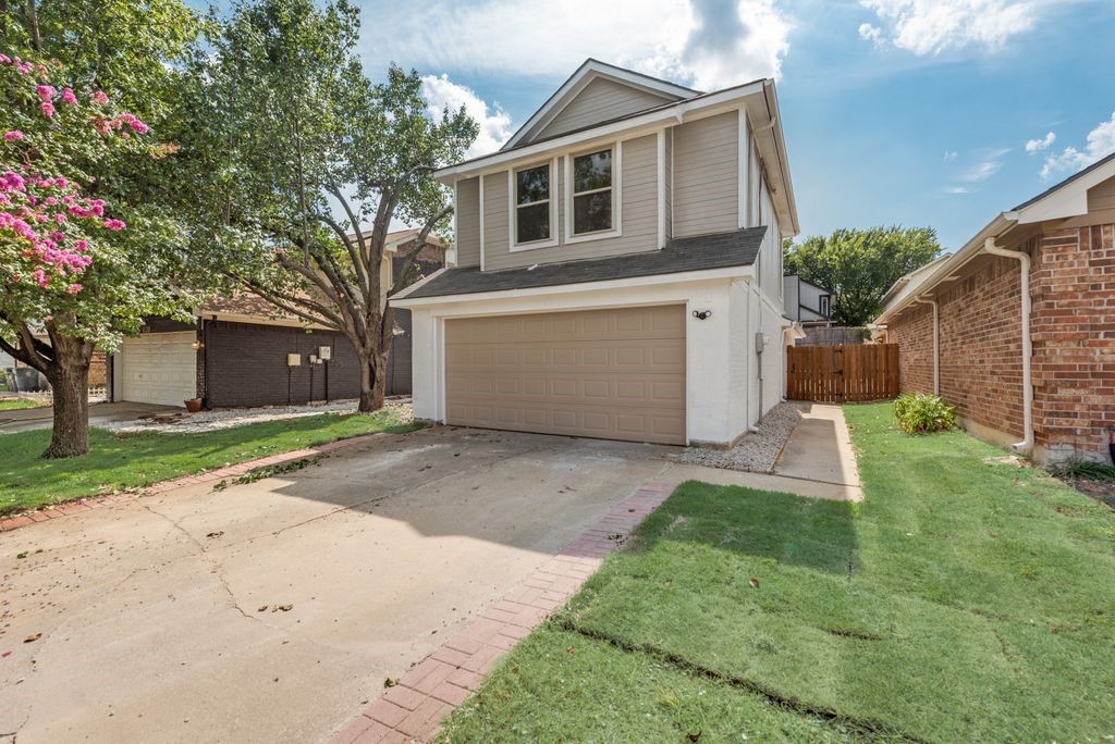 926 Ramblewood Drive Lewisville TX 75067