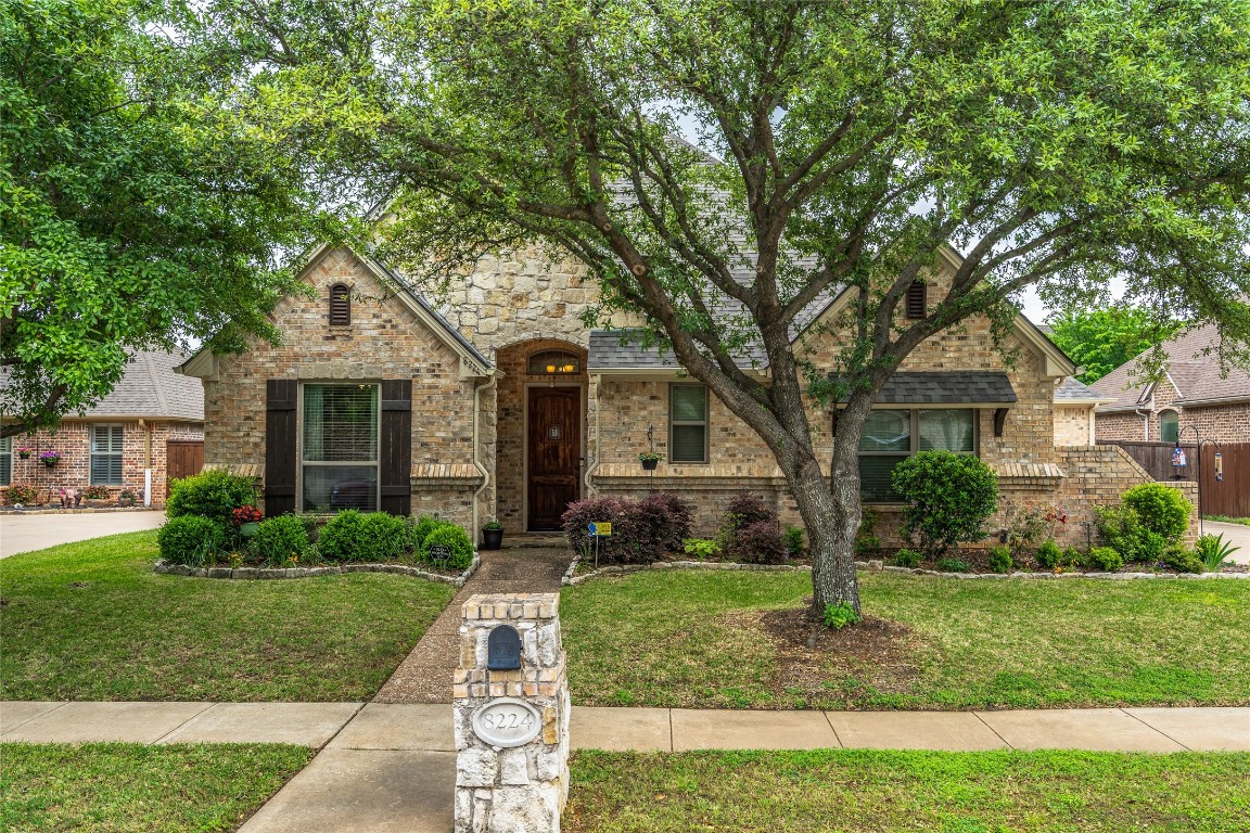 8224 Regency Drive North Richland Hills TX 76182