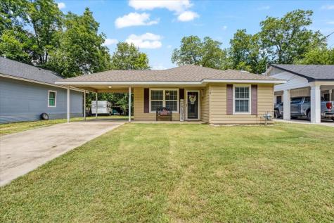 118 W 10th Street Bonham TX 75418