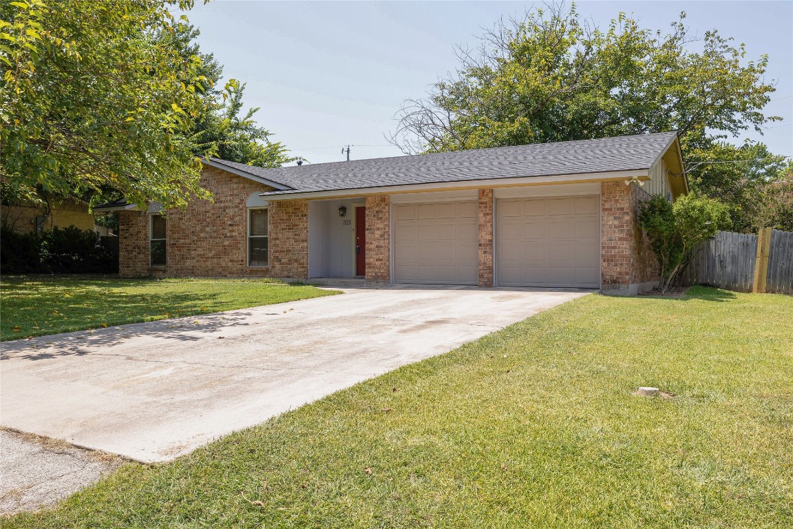 321 Walnut Avenue Azle TX 76020