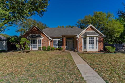 4216 Endicott Drive Grand Prairie TX 75052
