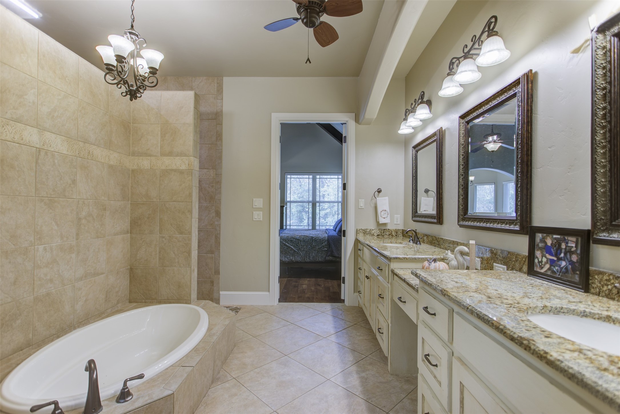 122 Forest Creek Circle Weatherford TX 76088