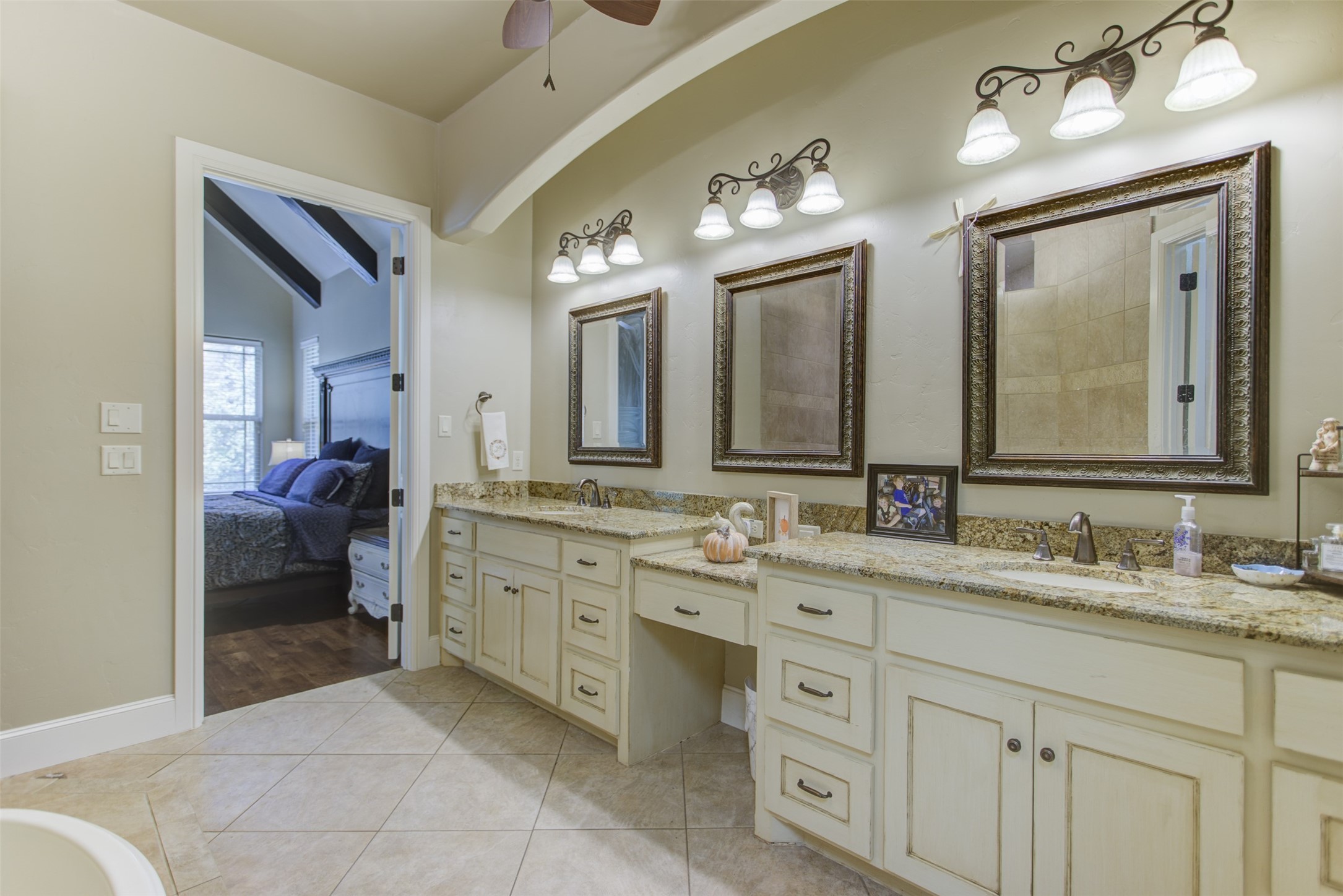 122 Forest Creek Circle Weatherford TX 76088