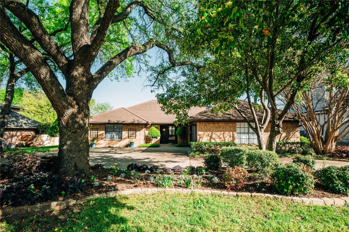 6309 Riviera Drive North Richland Hills TX 76180