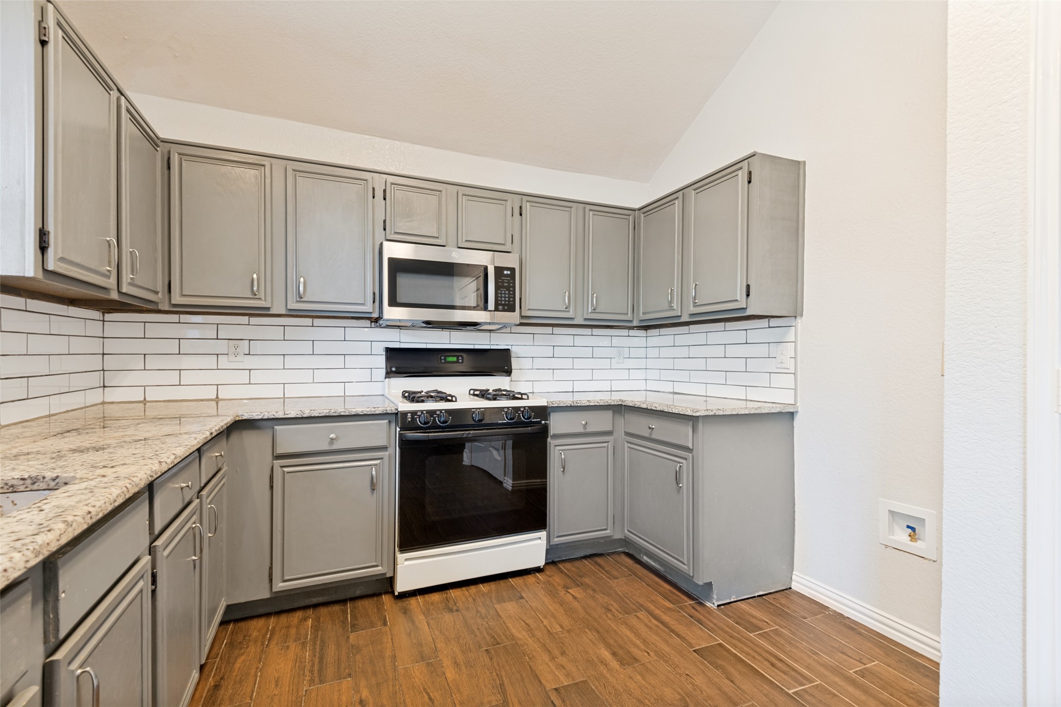 6122 Sasaki Way Garland TX 75043