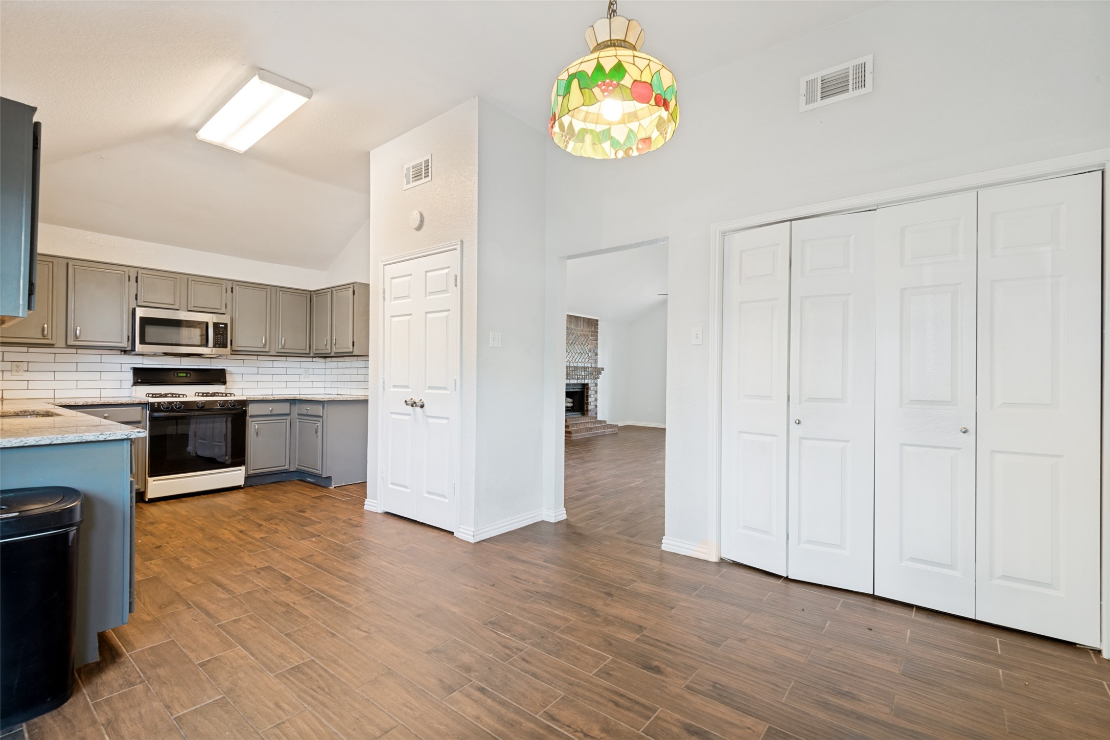 6122 Sasaki Way Garland TX 75043