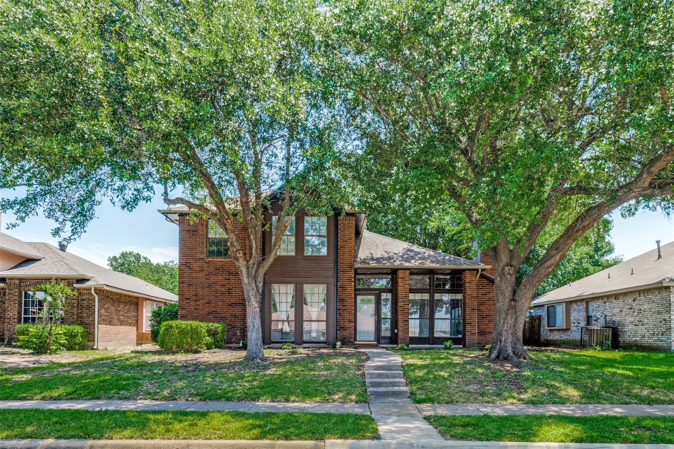 6122 Sasaki Way Garland TX 75043