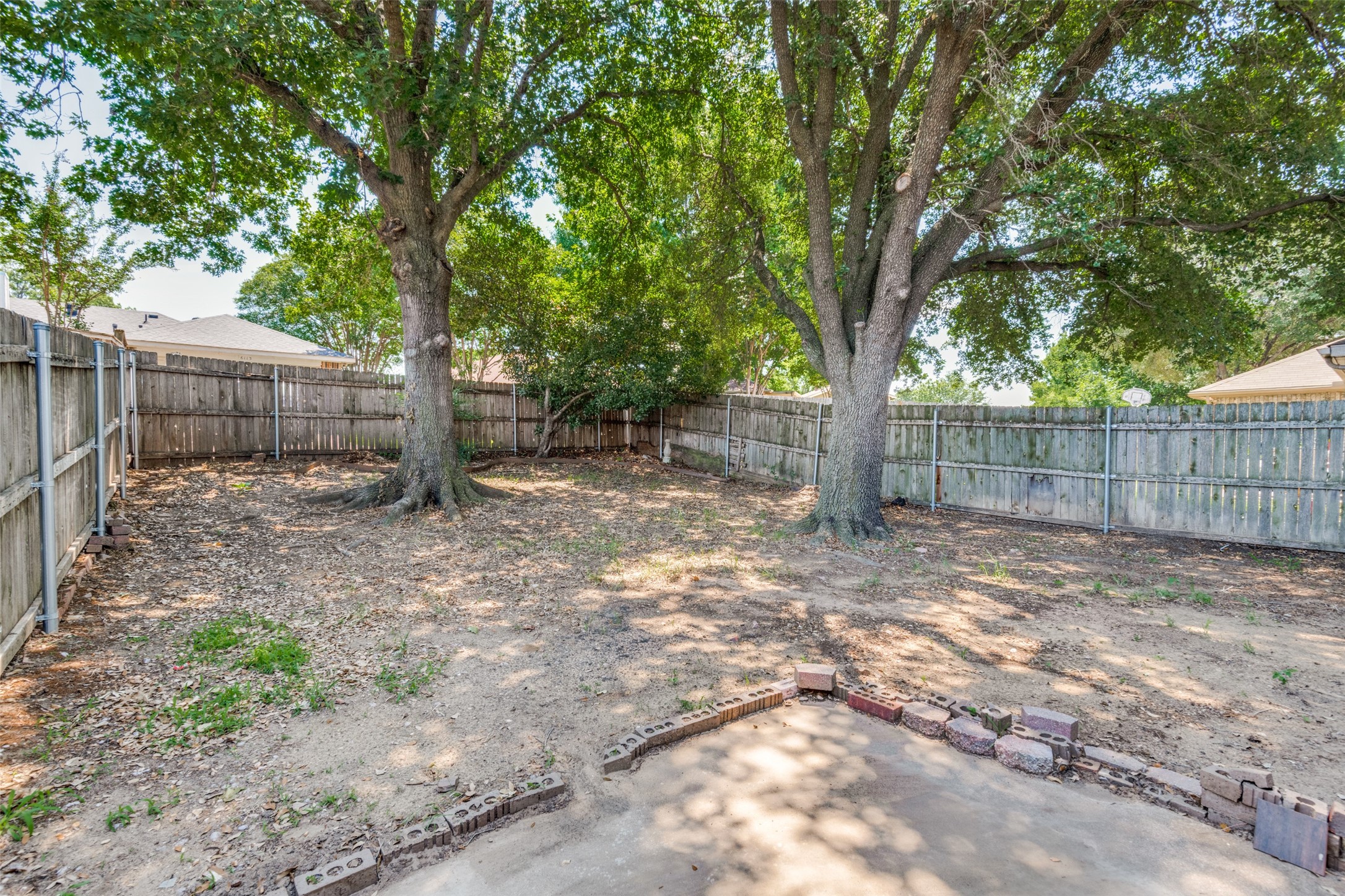 6122 Sasaki Way Garland TX 75043