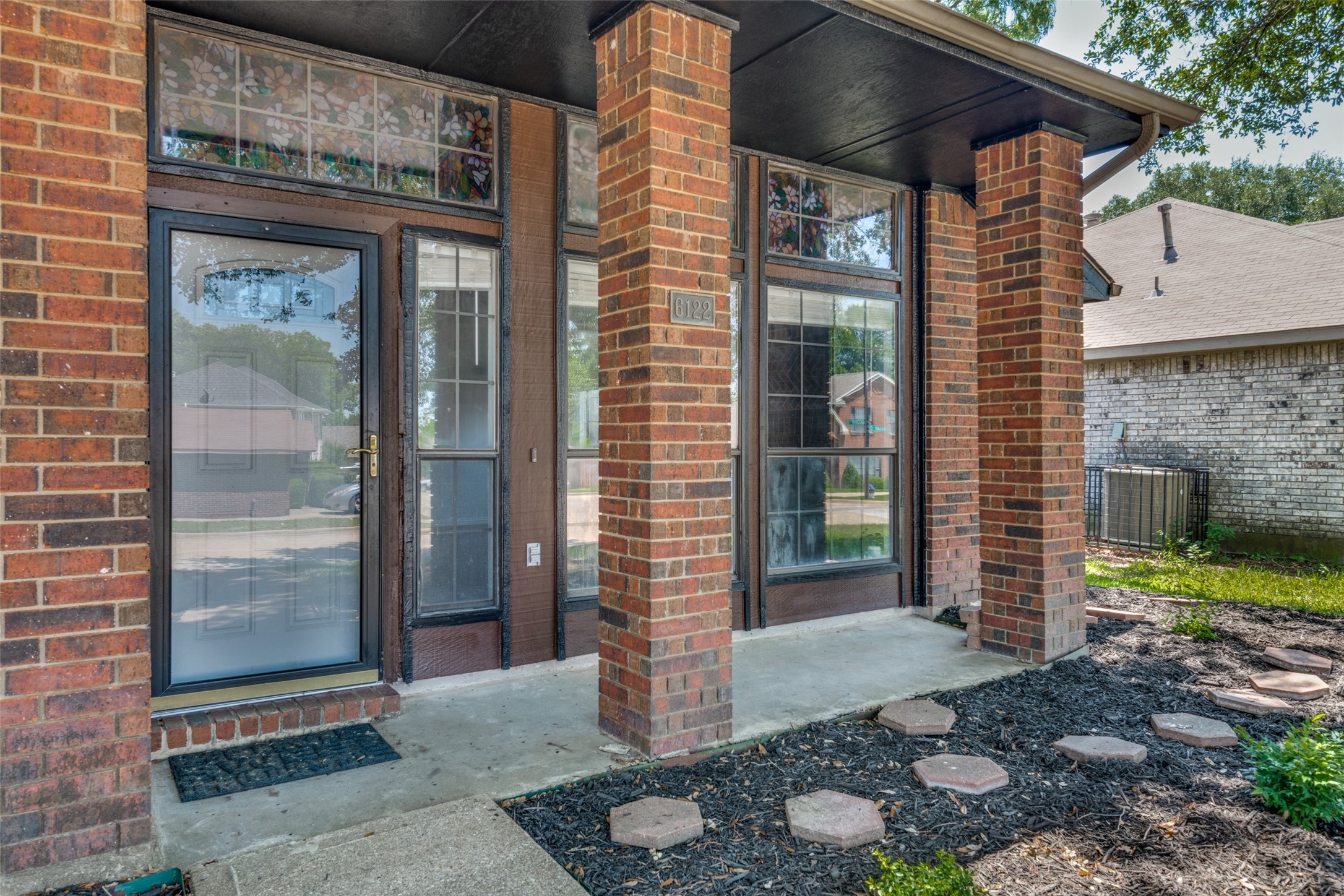 6122 Sasaki Way Garland TX 75043