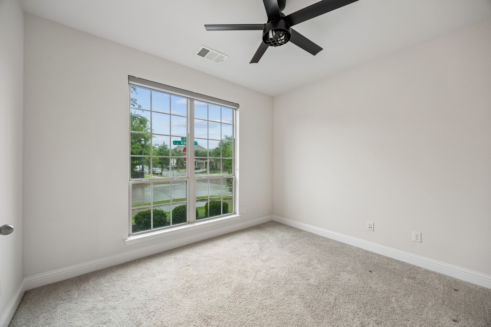 501 Winehart Street Lewisville TX 75056