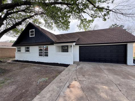 5812 Mccart Avenue Fort Worth TX 76133