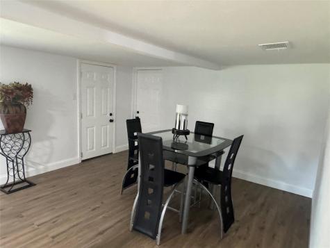 5812 Mccart Avenue Fort Worth TX 76133