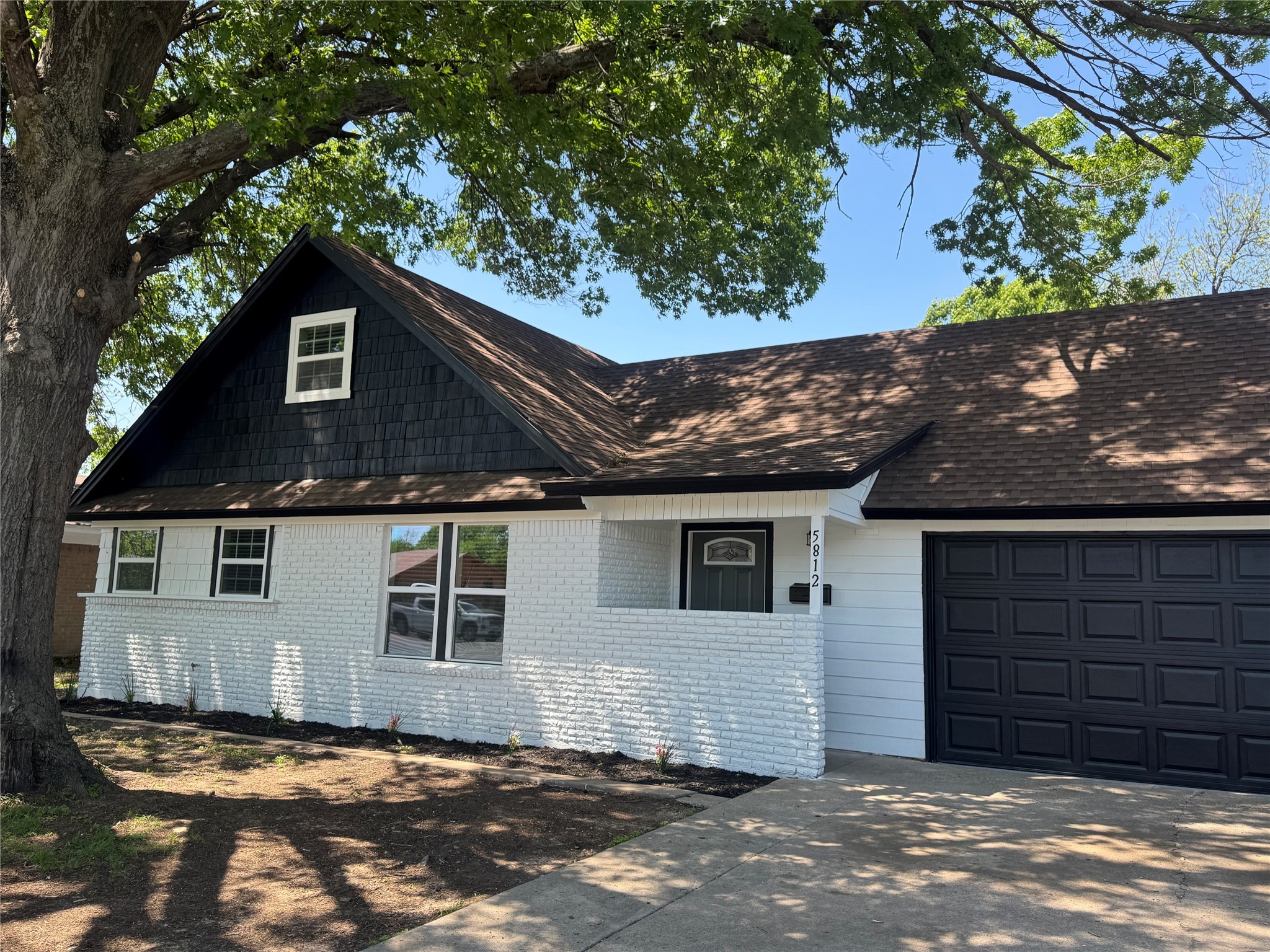 5812 Mccart Avenue Fort Worth TX 76133