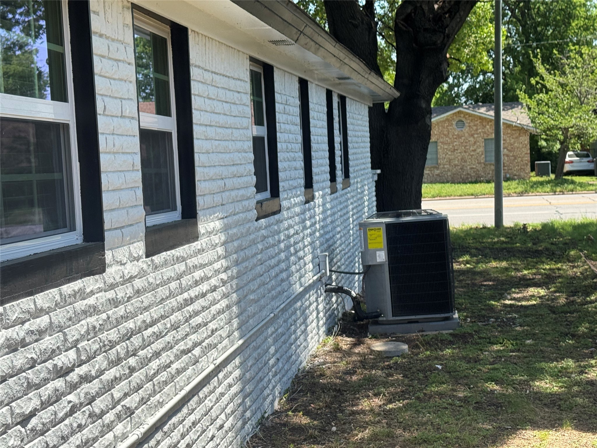 5812 Mccart Avenue Fort Worth TX 76133