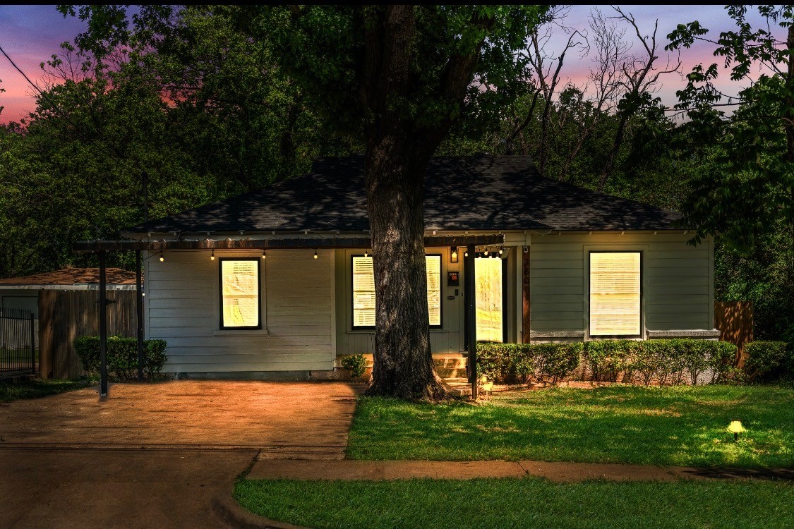 3807 Falls Drive Dallas TX 75211