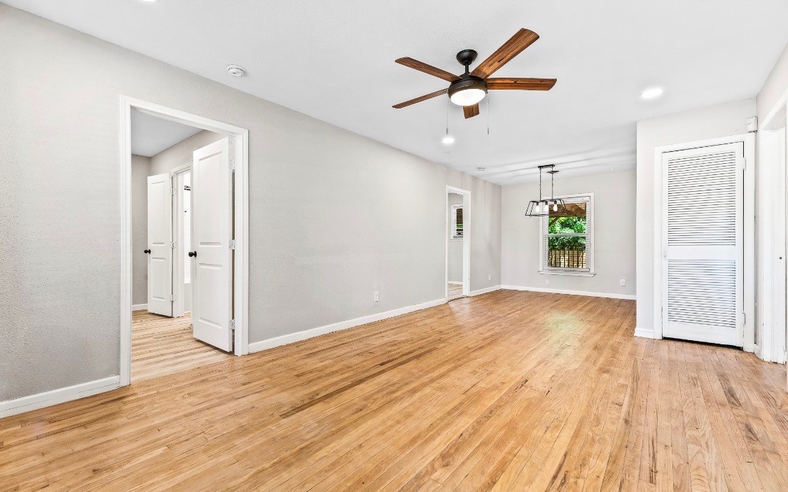 3807 Falls Drive Dallas TX 75211