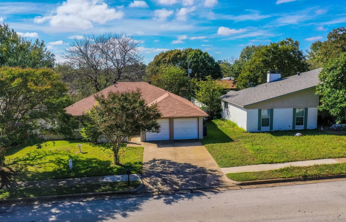 741 NW Ann Lois Lane Burleson TX 76028