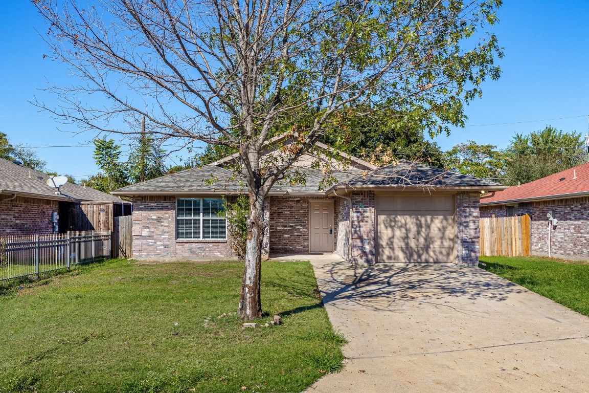 518 Delphinium Drive Dallas TX 75217