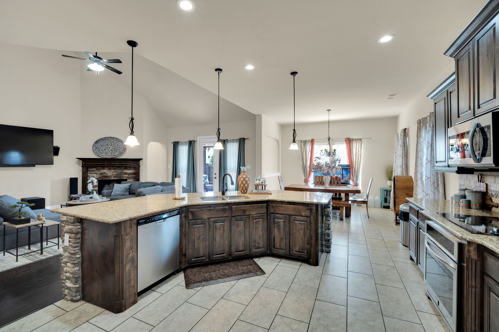 410 Salt Cedar Drive Midlothian TX 76065
