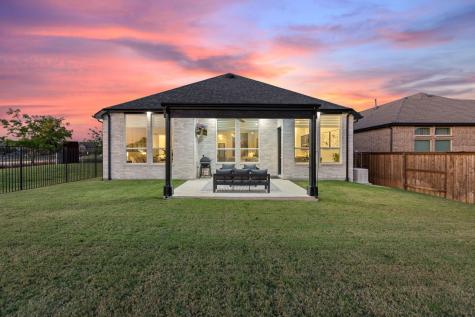 1725 Mcdougall Creek Van Alstyne TX 75495
