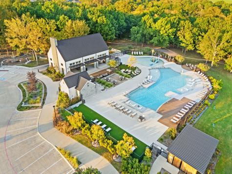 1725 Mcdougall Creek Van Alstyne TX 75495