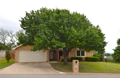 1211 Westbriar Drive Weatherford TX 76086