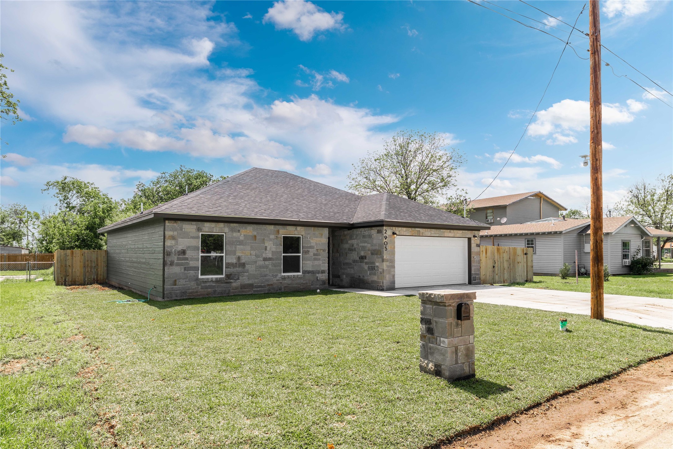 2905 Hemphill Street Brownwood TX 76801